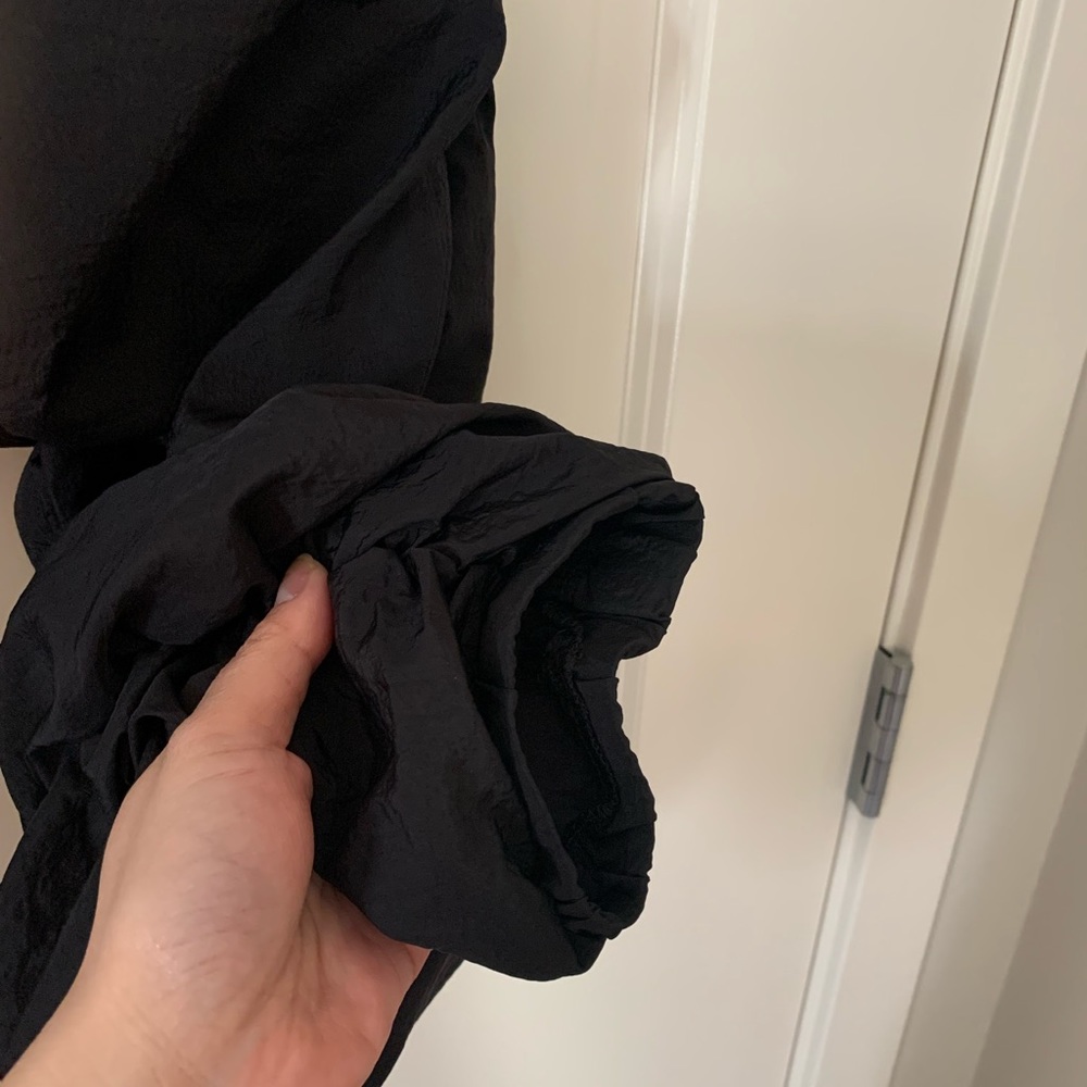 Windbreaker pants - Rutched toggle drawstring - Picture 7 of 9